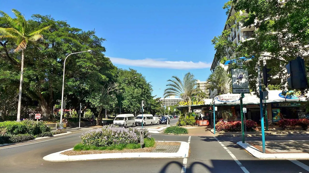 *** Hotel Lake Central Cairns Australia